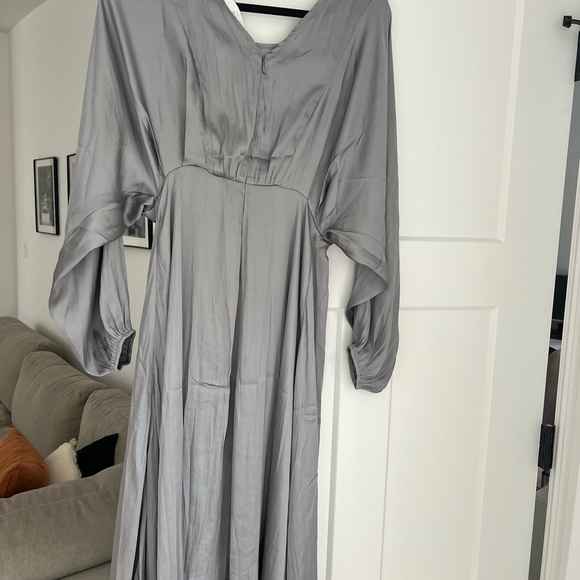 ASTR The Label - Marin Dolan Dress - Sage - Picture 3 of 6